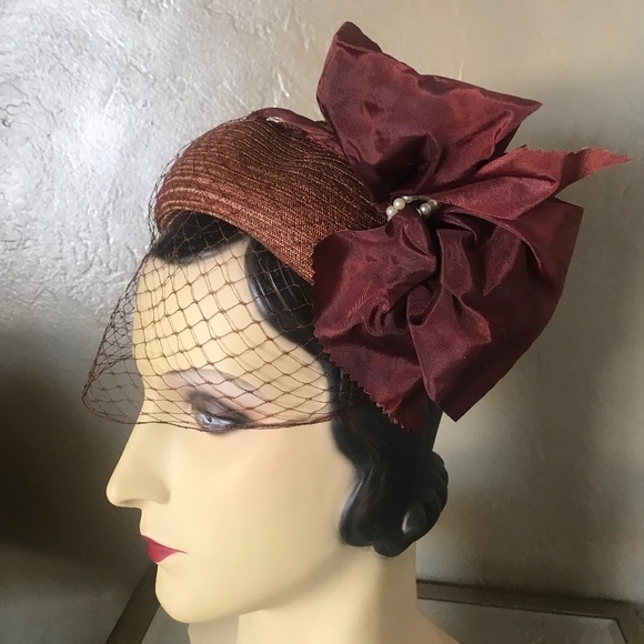 UNIQUE 1940s\' COPPER COLORED STRAW TOQUE WITH MATCHING FABRIC BOWS & 1/2 VEIL main image 9